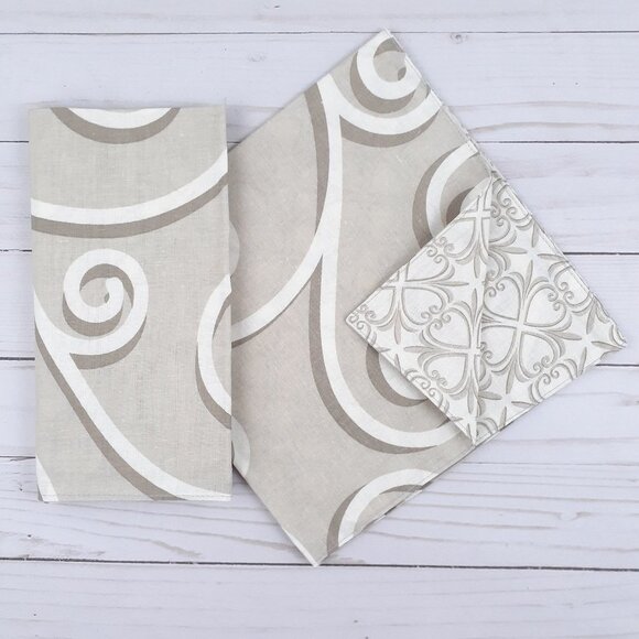 Fabric Dinner Napkins Reversible Scrolls 18x18 Set of 4 Beige Ivory - Picture 1 of 3